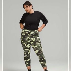Lululemon Fast and Free Tight 25" *Non-Reflective Nulux Leggings, Camo, Size 4